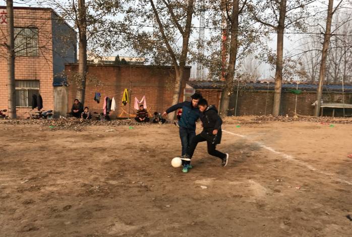 BJL平台_娜扎新剧《掌中之物》即将开拍?男主在谈许凯(图2) BJL平台官网